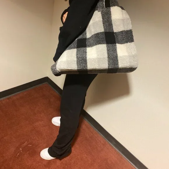 Stand Studio Lola Check Faux Fur Shearling Big Tote Shoulder Bag - Picture 9 of 16